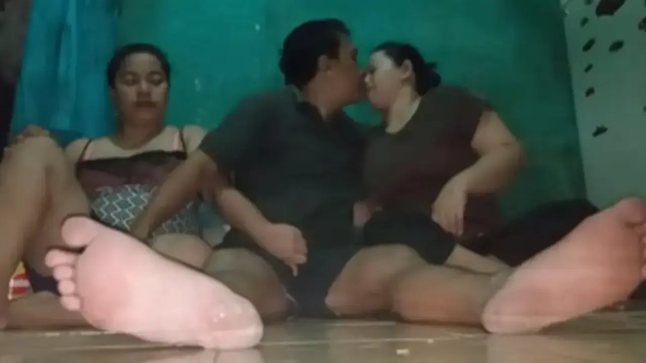 Stw Ajak Teman Nya 3some Sama Om Om Part 2 - Tobrut Viral Desah Becek