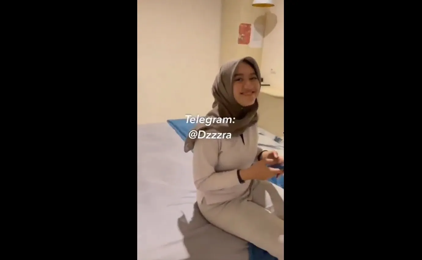 Ukhty Satu Ini Orangnya Asik Toket Montok Ngajakin Colyem