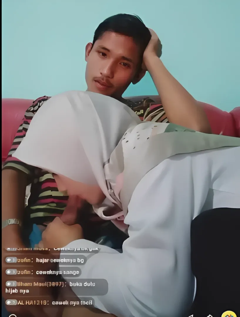 Tocil Imut Sange Langsung Gigit Kontol Live Blowjob