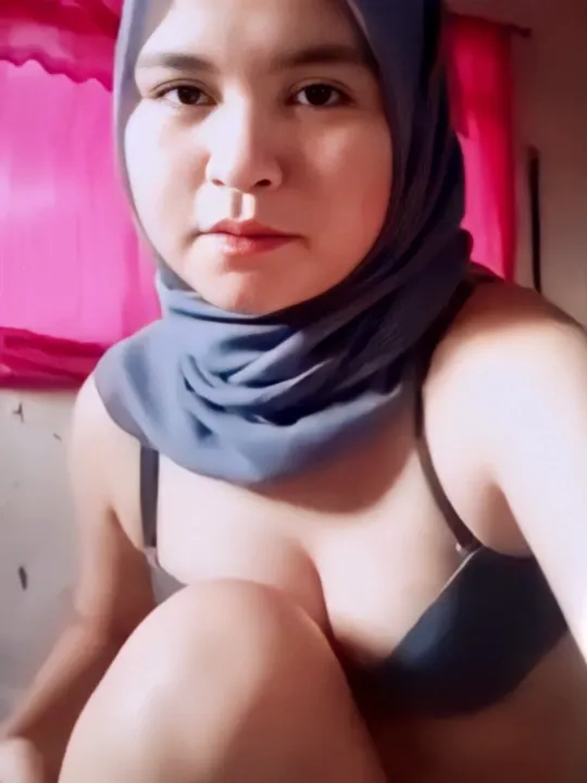 Cewek Desa Berhijab Pasrah Dibuka BH-nya Toket Semok Mengkel