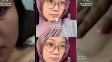 Ukhty Kacamata Pink Skandal VCS Colmek Sange Sampai Becek