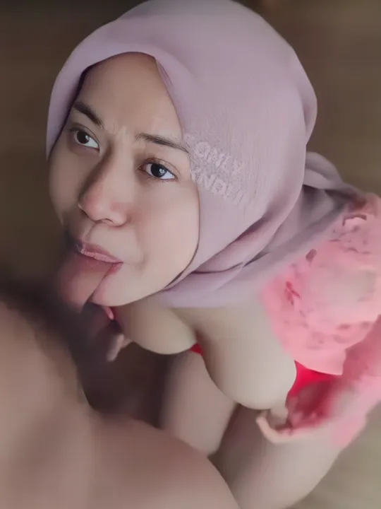 Nikmat Banget Emutan Ukhti Mulus Sange Dientot Sampe Desah